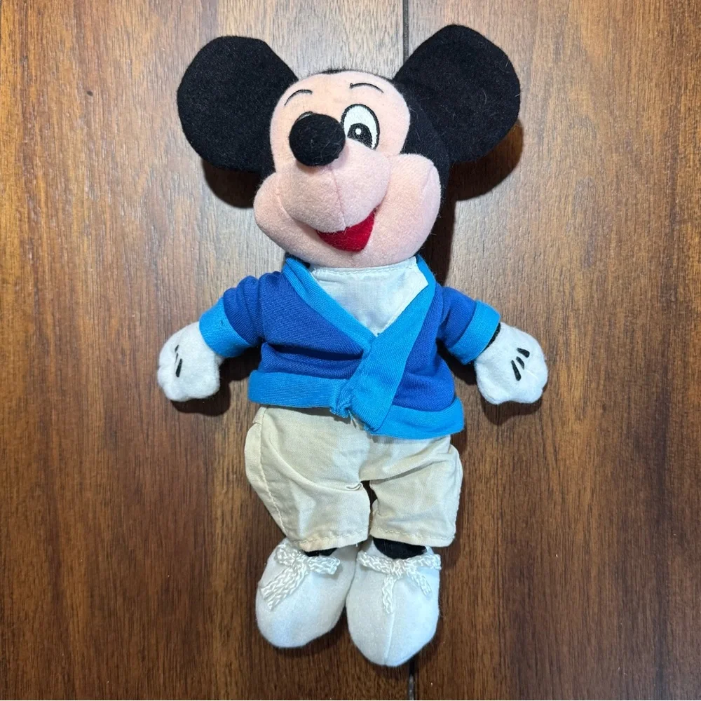 Disney Cast Member Exclusive Mickey Mouse Bean‎ Bag Plush Rare Vintage